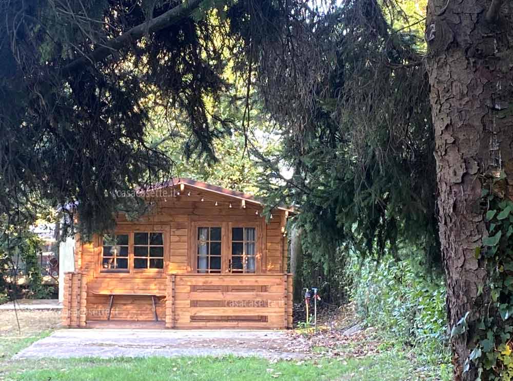 Casetta in legno in sala cinema all'aperto